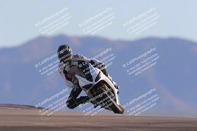 media/Nov-06-2023-Moto Forza (Mon) [[ce023d0744]]/3-Intermediate Group/Session 5 (Turn 9)/